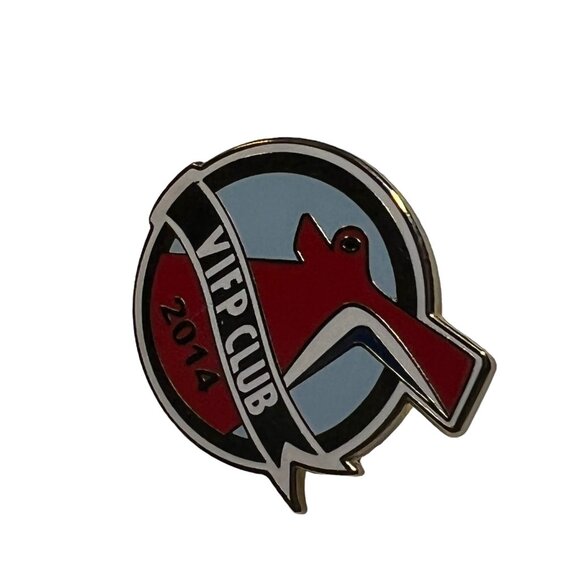 Carnival Cruise Lines Pin VIFP Loyalty Club Enamel Travel Souvenir 2014 - Picture 4 of 7
